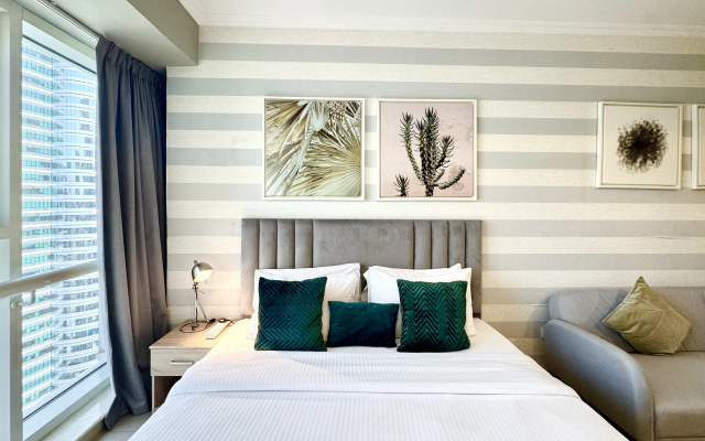 Апартаменты Cosmos Living Stylish Studio Near Dubai Marina