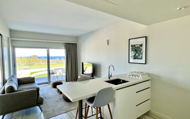 Emerald Suites Apartments