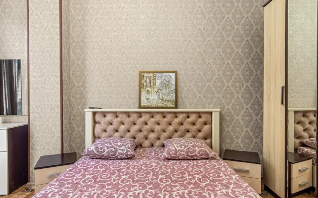 Na Dekabristov 17 Flat