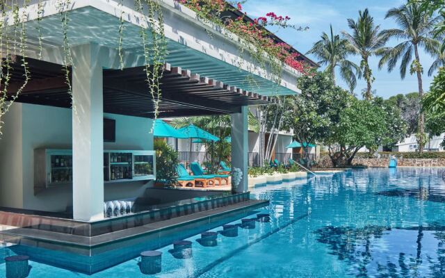 Отель DoubleTree by Hilton Phuket Banthai Resort