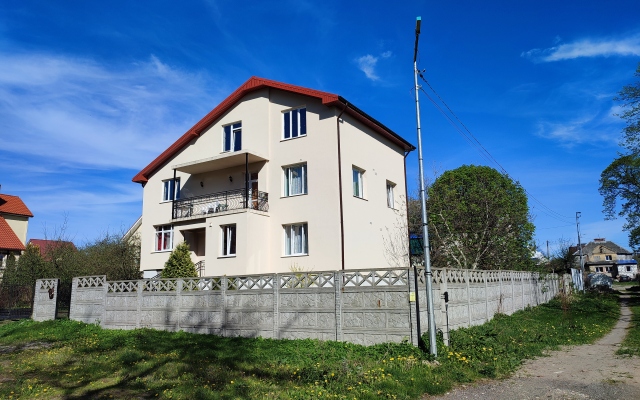 Verkhnyaya Morskaya 4 Guest House