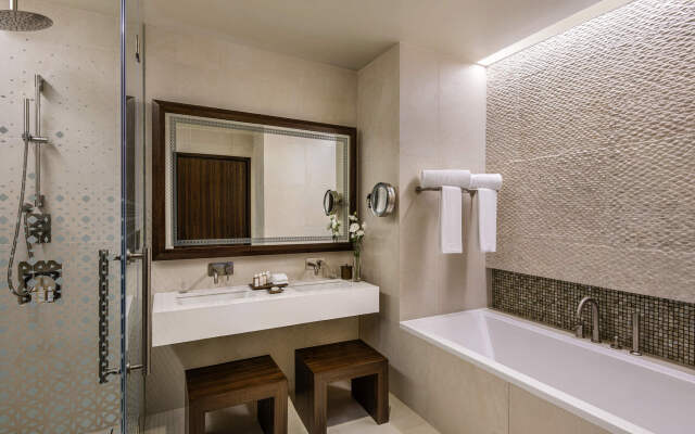 Отель Alwadi Hotel Doha, MGallery