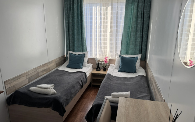 Samolet Guest House