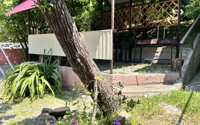 Otdyih V Loo Guest House