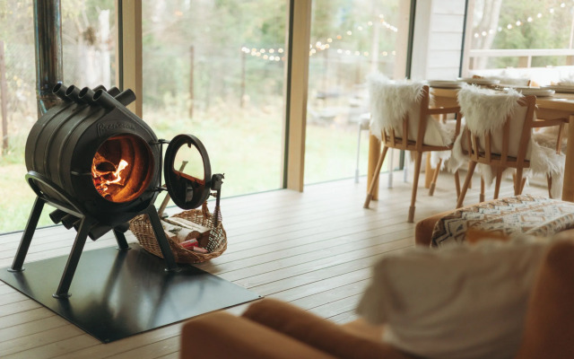 Частный дом с баней и чаном у воды и леса