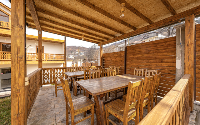 Taniqinn Dilijan Hotel