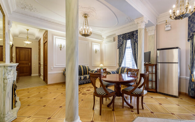 HTH24 Italyanskaya 29/14 Apartments