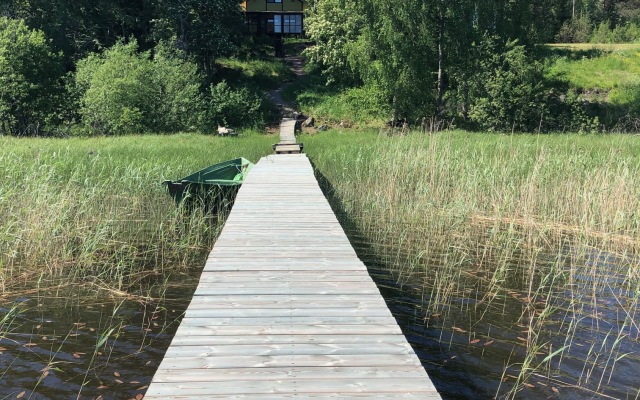 Uedinenny Dom Na Beregu Ladogi Private House