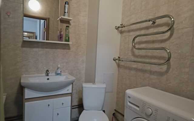 Na Ulitse Sarygina 37 Apartents