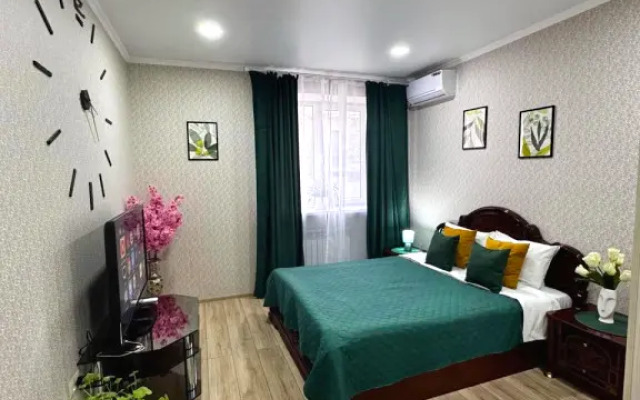 Uyutnaya Prostornaya Kvartira Flat