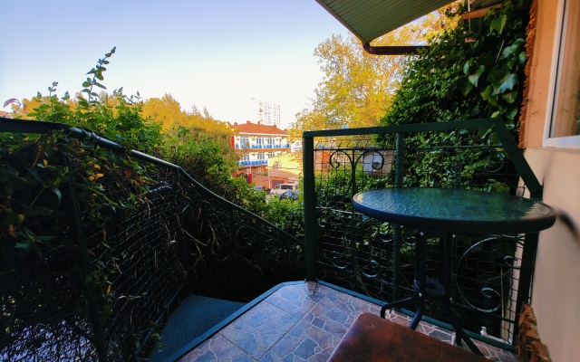 Renata 35 Guest house