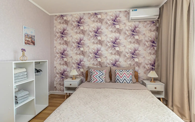 Квартира Уютная Двухкомнатная на ул. Черкасская