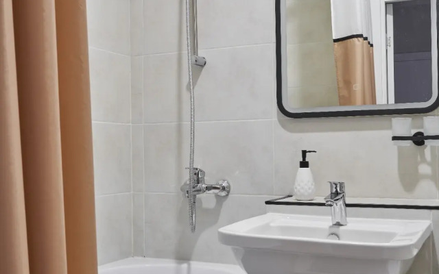 Ryadom Les Pochuvstvuj Raznitsu Bez Komissii I Pereplat Flat