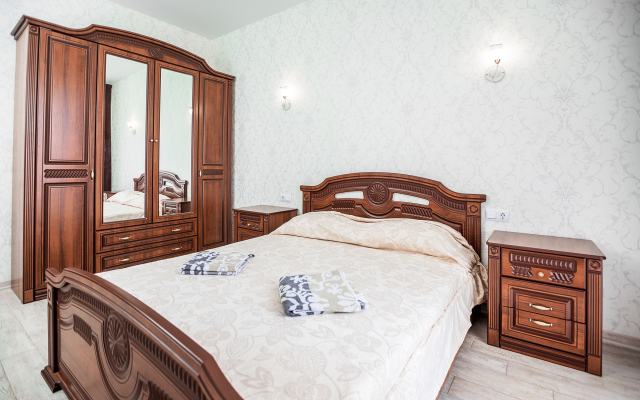 Yevrodvushka Na Beregu Morya S Basseynom Apartments