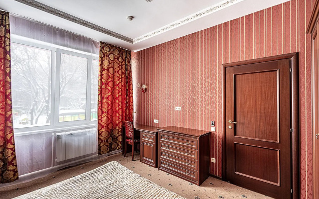 Отель Автор