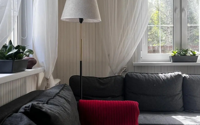 Chetyrekhkomnatnaya Dacha 120 M² Private House