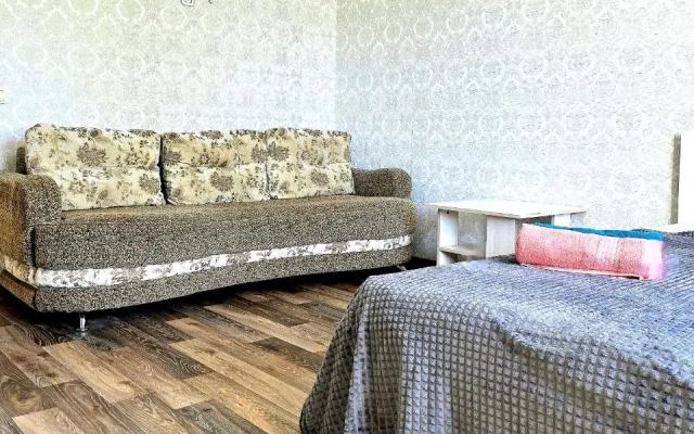 Na Svyazistov 1 Apartments
