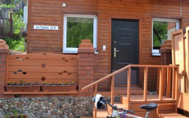 Bajkal-Lotsman Guest House