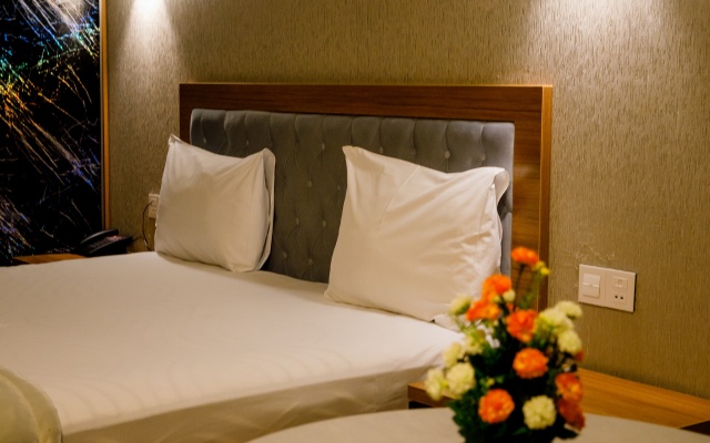 Royal Sapphire Hotel