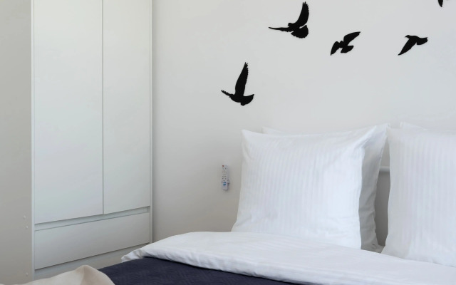 Апартаменты MyhomeYourhome на Вадима Шефнера д.4