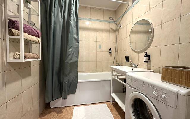 S Dizaynerskim Remontom Ryadom s TTS Kristall Apartments