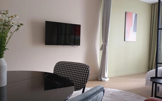 Liberty Biznes-Klass v Tsentre s Parkovochnym Mestom Apartments