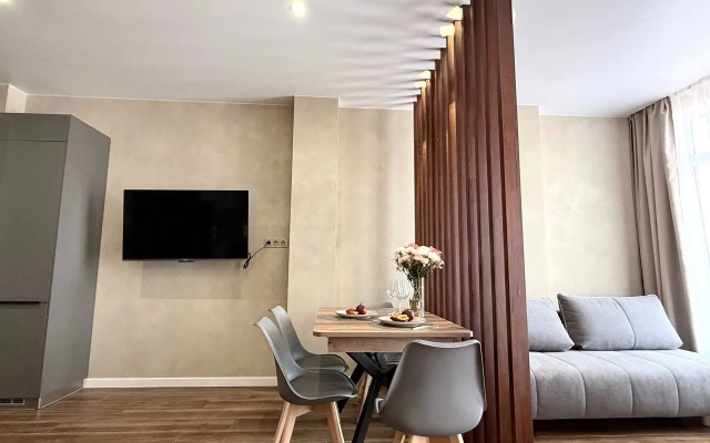 Квартира Современная студия с балконом и видом на море