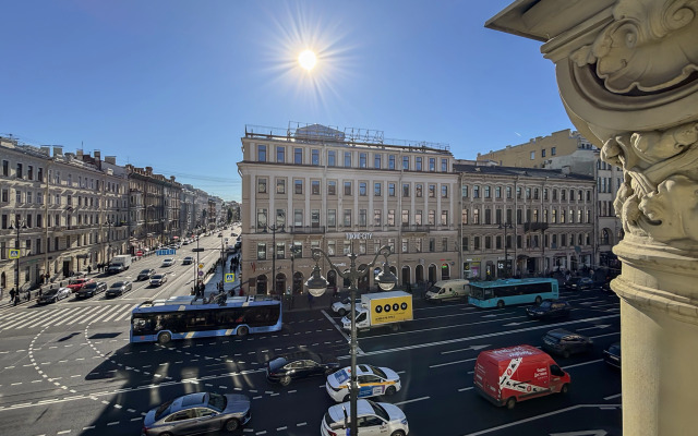 Отель Лопатин Невский 100