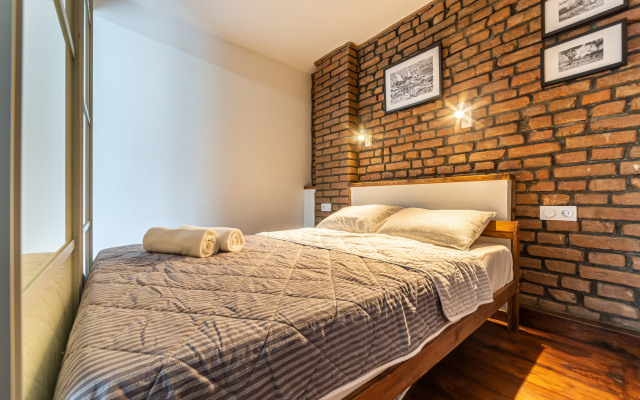 M1C Lyuks Apartments