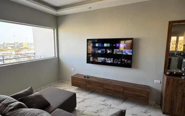 Dizaynerskaya s Vidom na More Flat