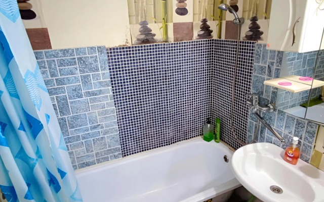 Квартира трехкомнатная  в Челнах