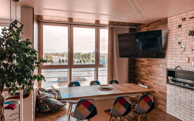 Апартаменты GEOMETRY - Просторная квартира с панорамным видом на реку в центре