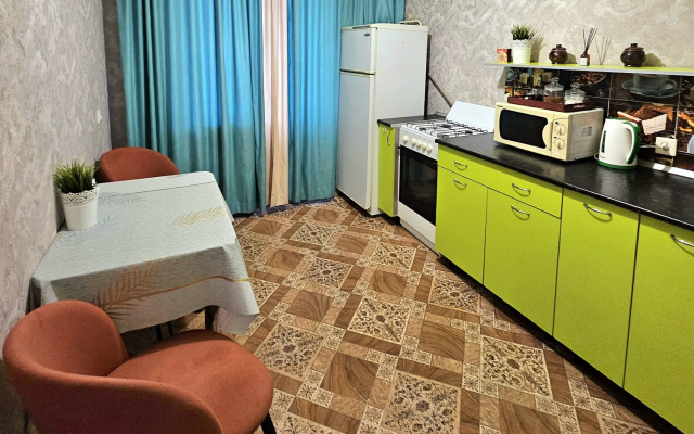 Квартира Домашний очаг у Эльвиры Акуловой на улице Артема 100