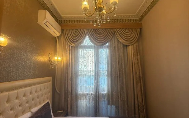 3BR Apt 4AC Balcony 5 Min to Metro Apartments