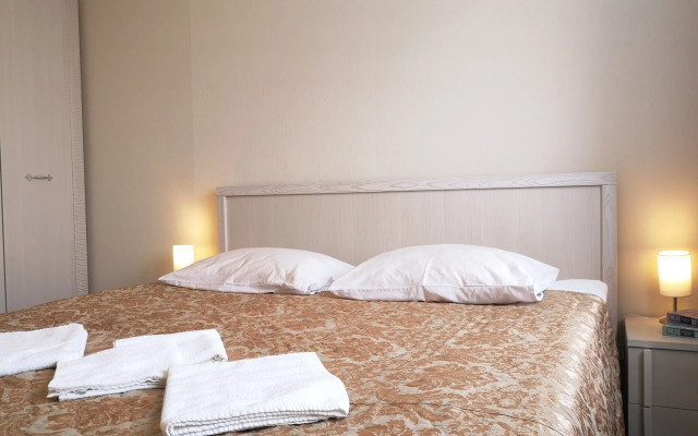 Улучшенные апартаменты Oрехово (Дом у Парка)