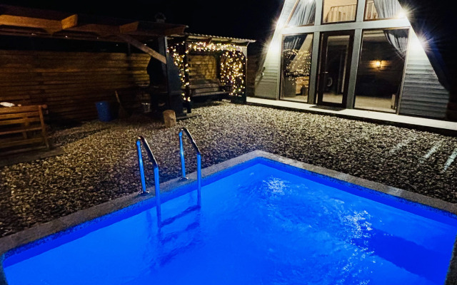 Частный дом Отражение гор