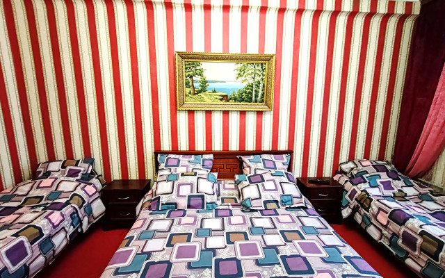 Квартира Большая Двухкомнатная Сталинка на Проспекте Ленина