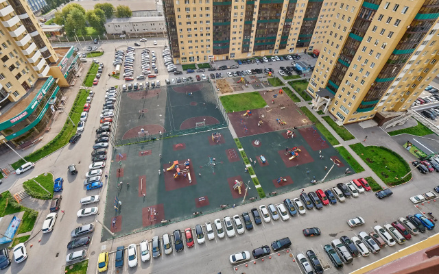 Kvartira Evrodvuska na 17 etaze v ZK Solnecnyj gorod na 5 celovek po adresu Nikolaa Ostrovskogo 93B