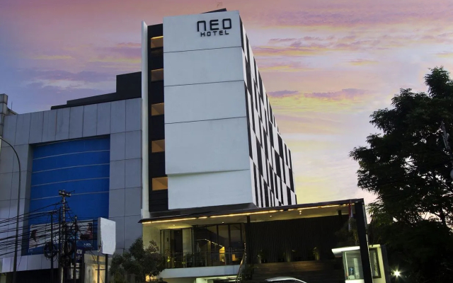 Neo Tendean Hotel