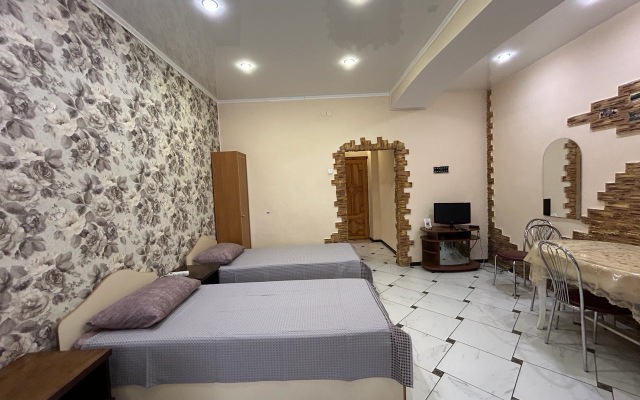 Semeynaya Studiya Flat