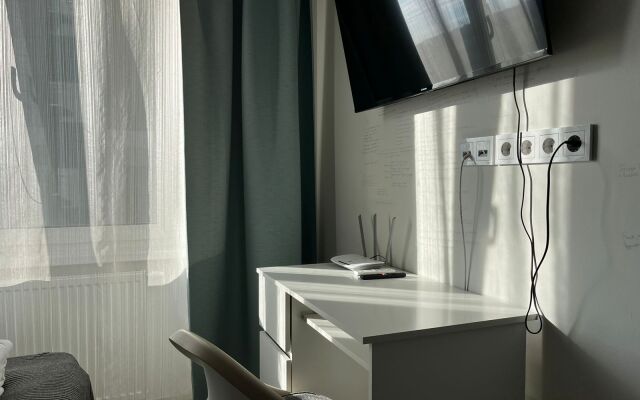 U Metro Bukharestskaya Apartments