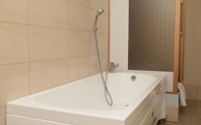 GUSTO Hotel