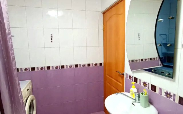 Uyutnaya 1 Komnatnaya Kvartira Flat