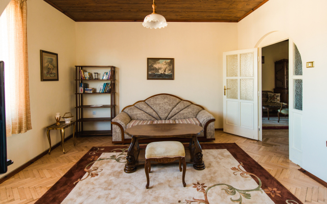 Na Peshehodnom Bul'vare Apartments