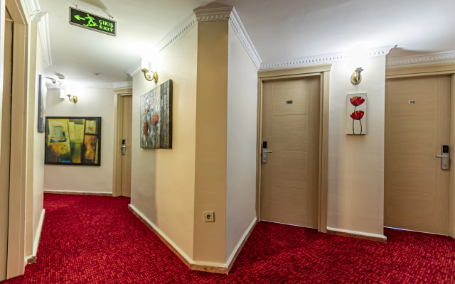 Elasophia Hotel