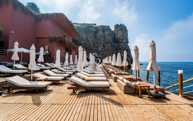 La Boutique Hotel & Suites (Adult Only 16+)