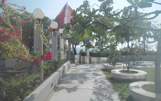 Апартаменты Jomtien Plaza Condotel