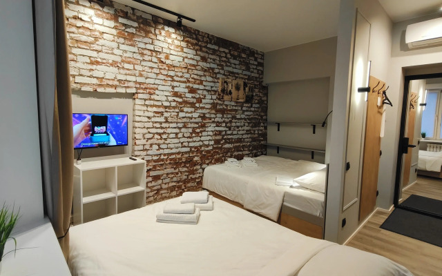 Na Prospekte Lenina 6 3 Flat