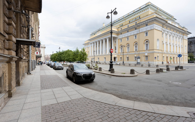 Skaylayt U Aleksandrinki Apartments