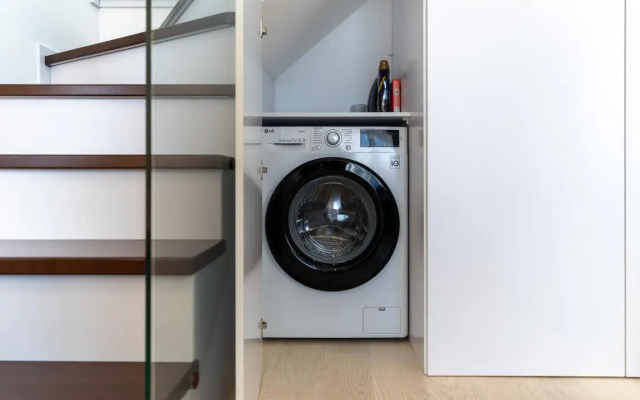 Dvuhehtazhnye Apartamenty s otkrytoj terrasoj na Stachek 62